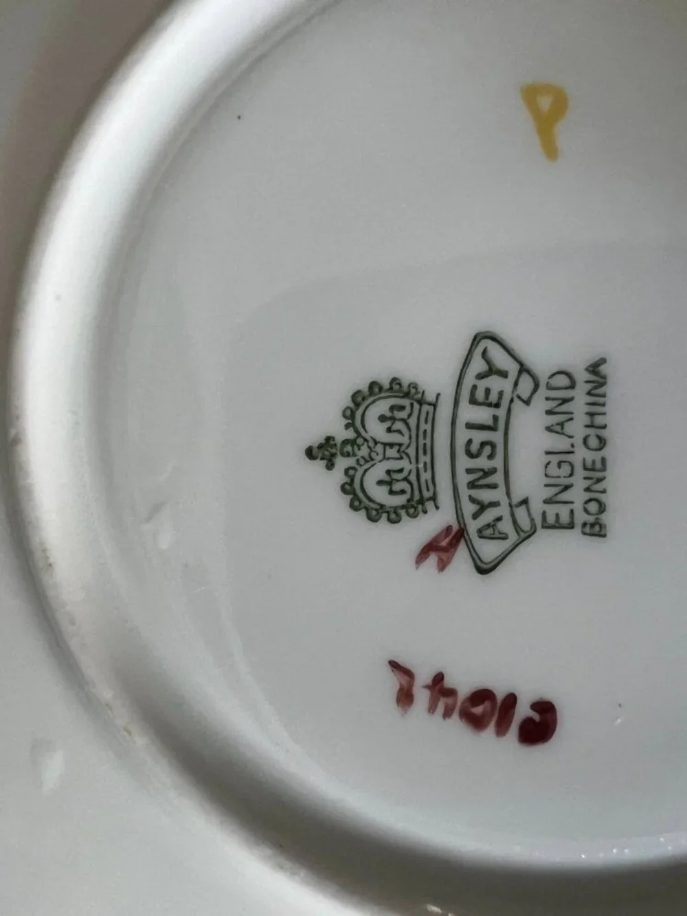 Aynsley England Teacup Ornate Filigree Floral Red Yellow Victorian Style *chip*